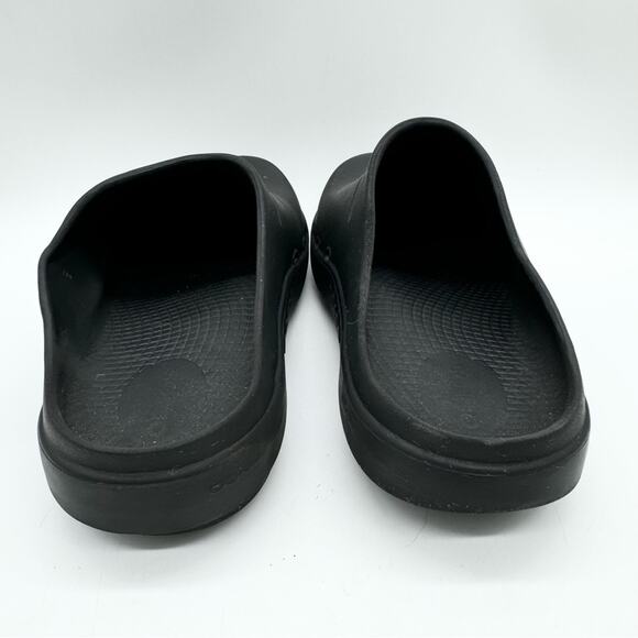 OOFOS Black Clogs - Picture 8 of 12